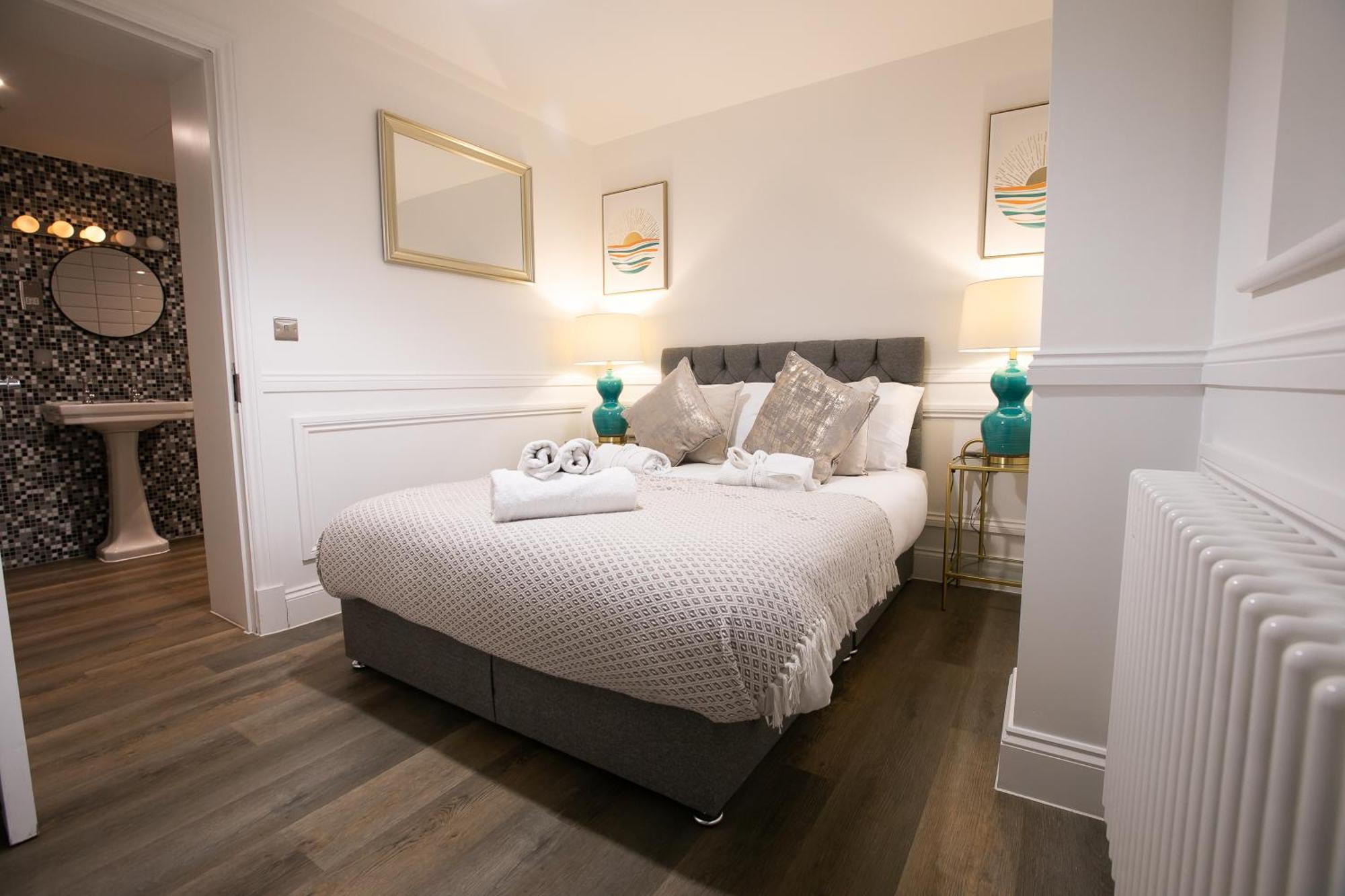 The Burlington Collection Apartment Sheringham Bagian luar foto