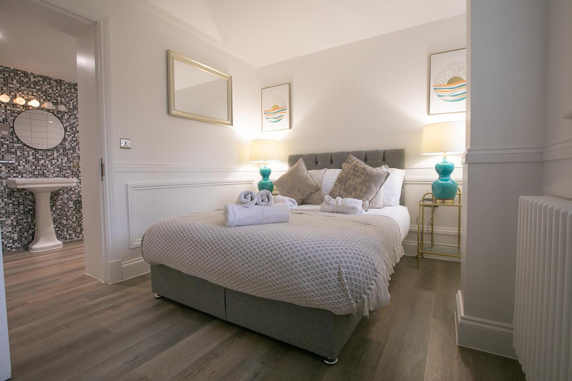 The Burlington Collection Apartment Sheringham Bagian luar foto